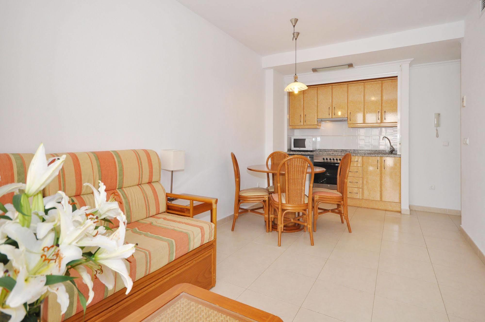 Apartamentos Ambar Beach Unitursa Calpe Kültér fotó